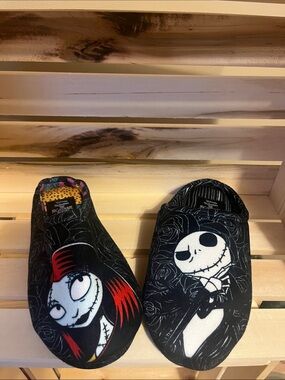The Nightmare Before Christmas Kids One-Piece Slip-On Slippers in Black